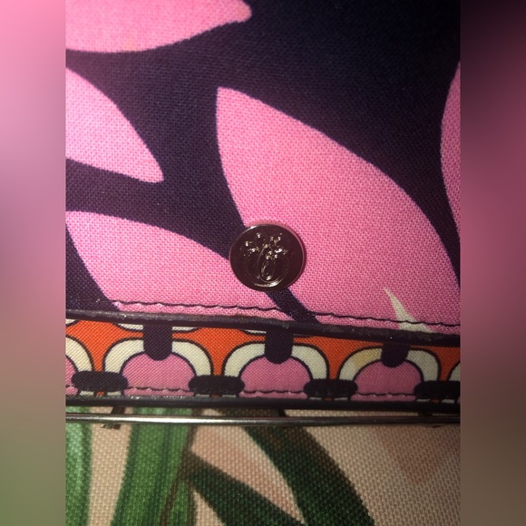 Vera Bradley Retired Loves Me Pink Print Wallet - Picture 2 of 6